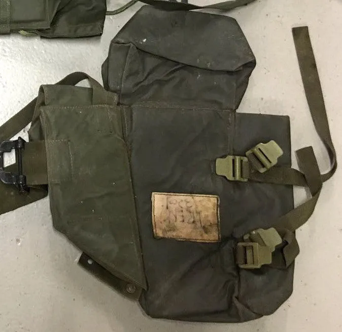 1972 NYLON RIGHT AMMO POUCH