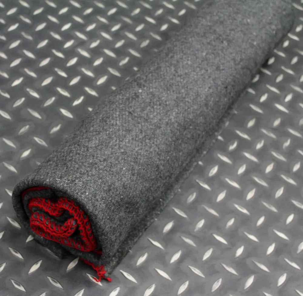 GREY ARMY BLANKET WITH RED EDGES