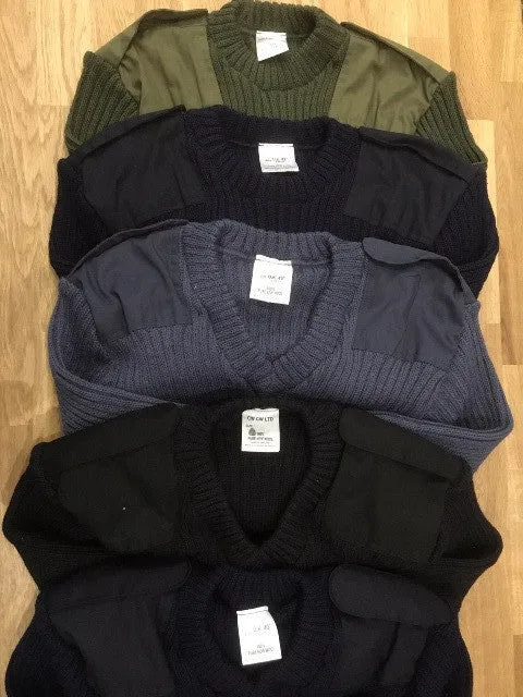 WOOLLY PULLY V-NECK BLACK