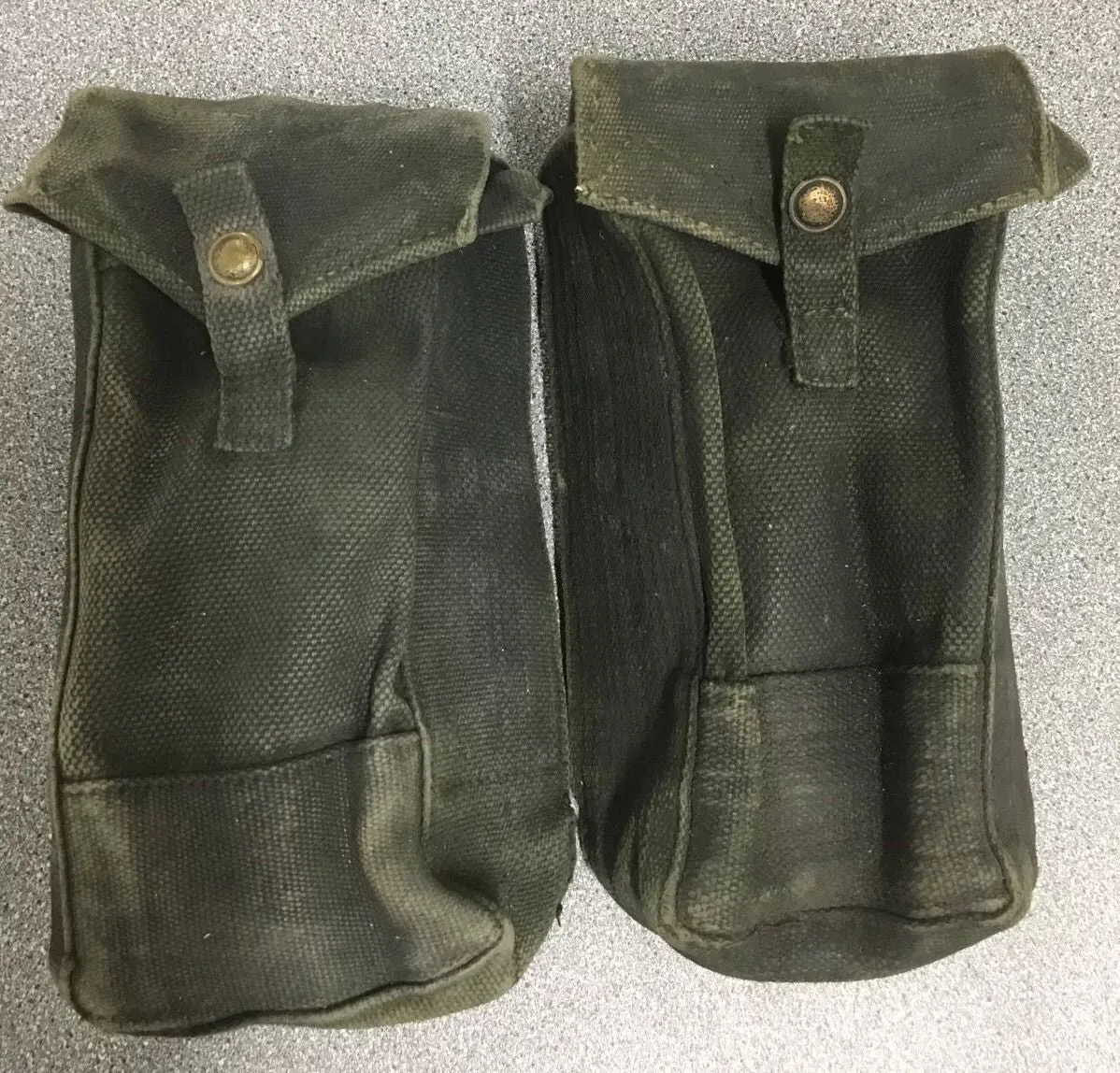 WWII BLACK TOOL PANNIERS STUD
